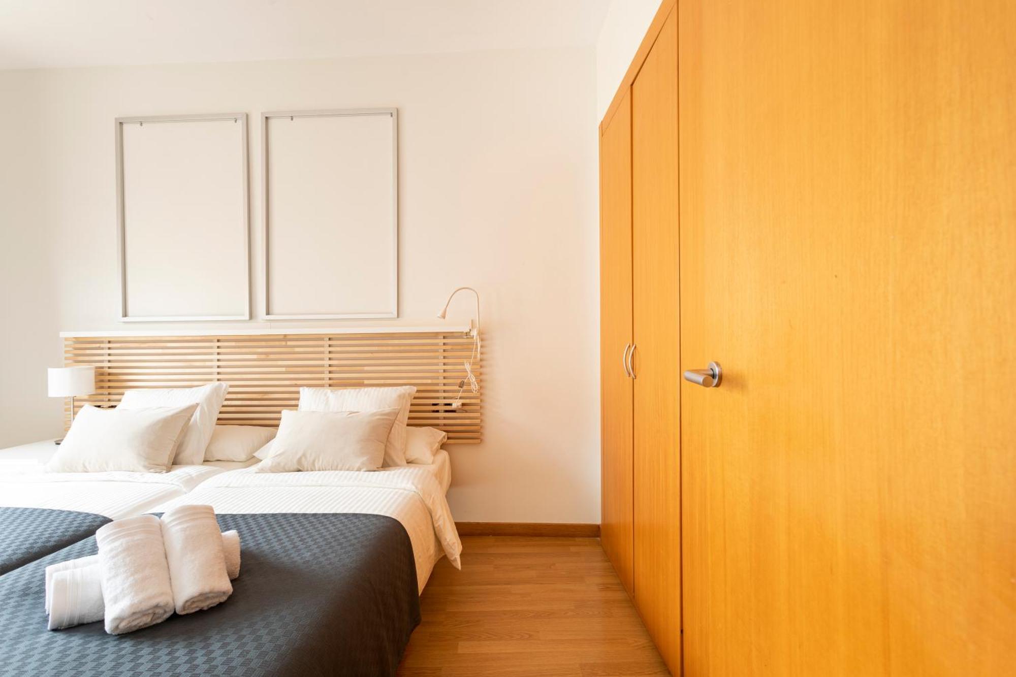 Ab North Barcelona Apartments Santa Coloma de Gramanet Dış mekan fotoğraf